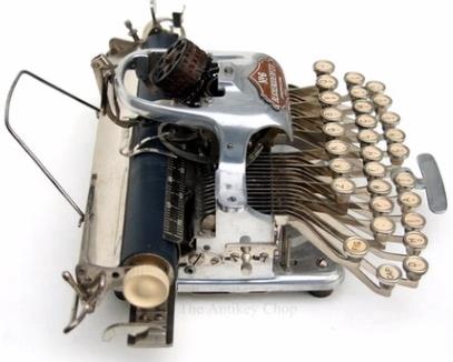 Blickensderfer Featherweight vista superior