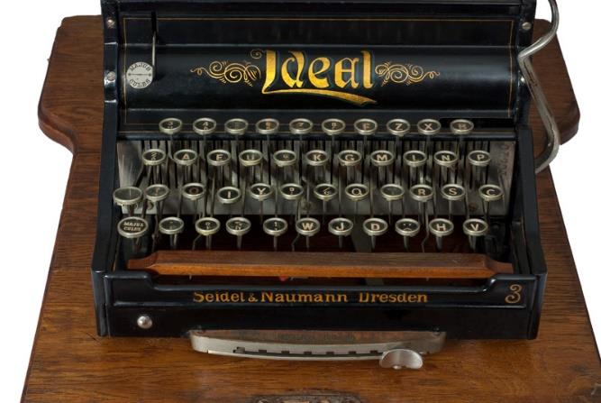 Ideal Typewriter vista frontal