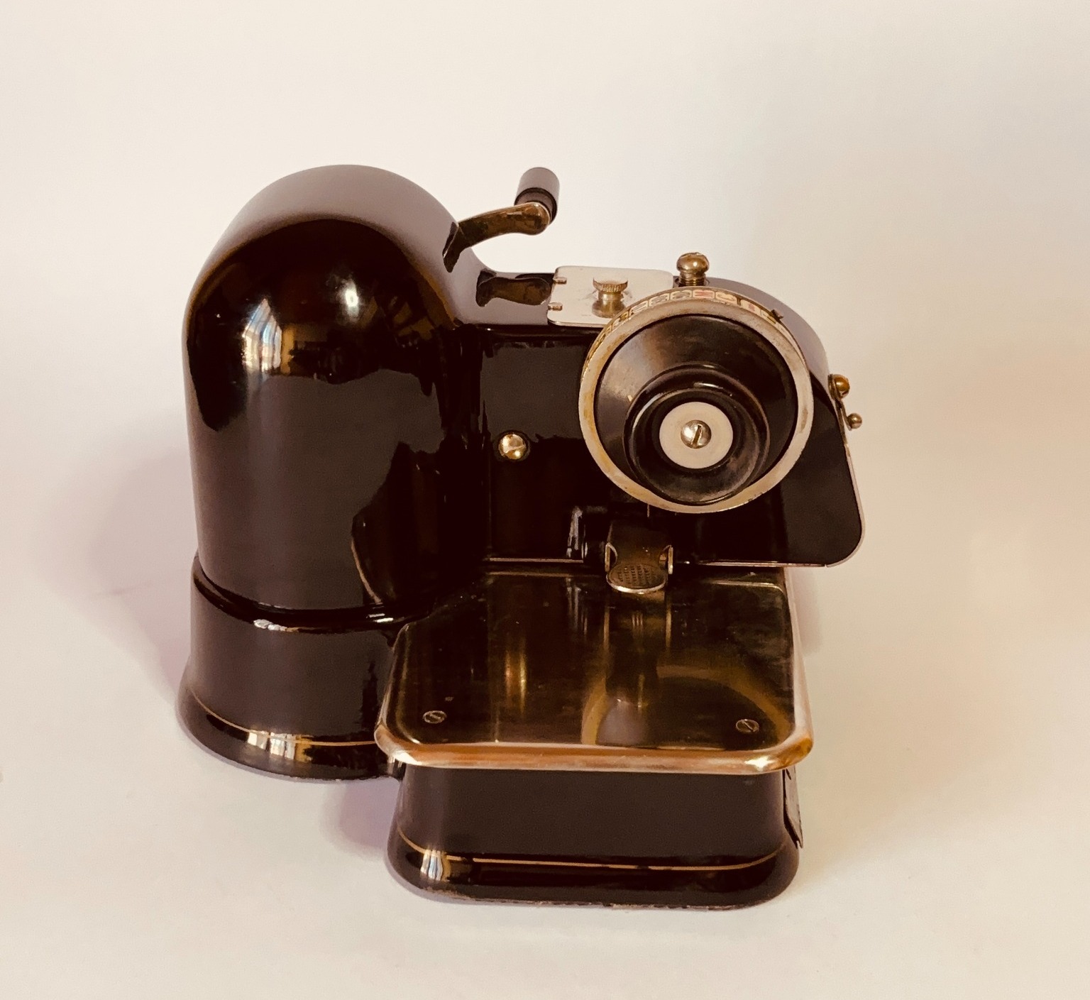 Vista posterior del Peerless Junior Check Writer