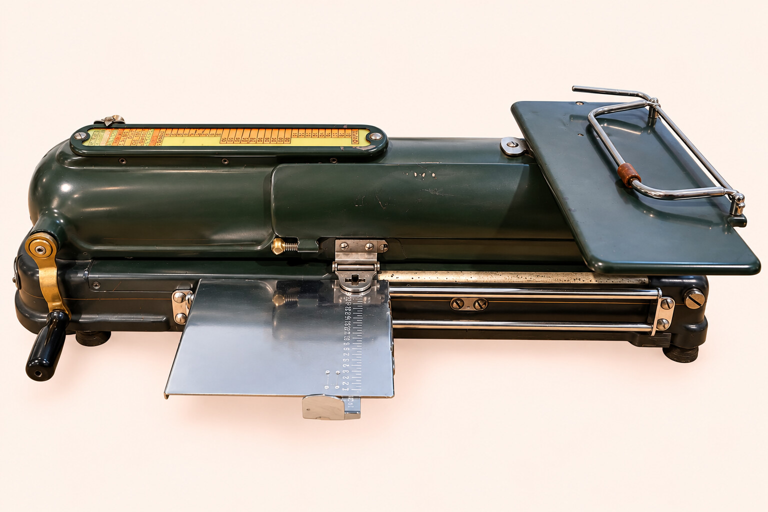 Vista lateral del Protectograph Exactly Check Writer